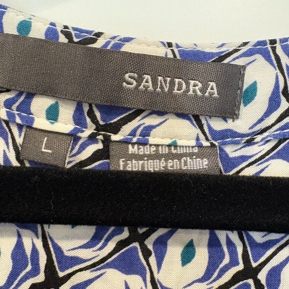 Blue and White Sleeveless Tunic with Mandarin Collar - Picture 2 of 2